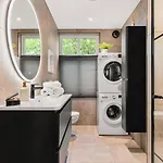 Dinbnb I New 2021 I Sonos And Smart Tv